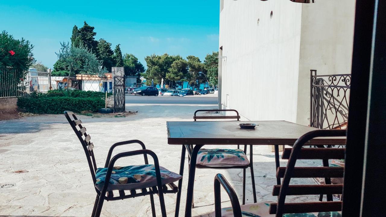 Olav Holiday Apartments Bar Exterior foto
